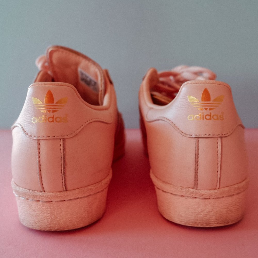 blush adidas superstar